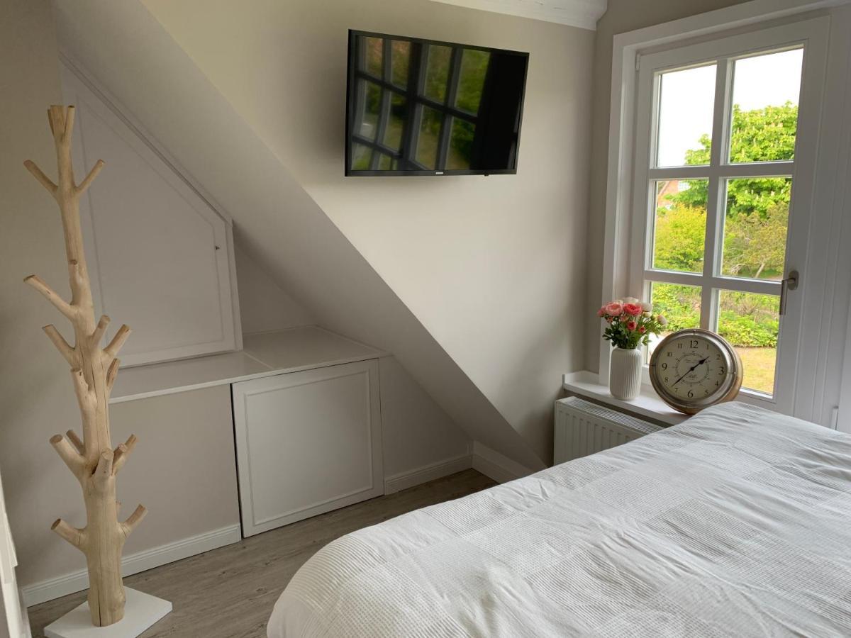 Keitum - Hochwertig Und Gemuetlich Wohnen Unter Reet Apartment Luaran gambar
